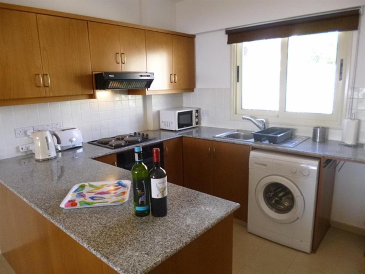 First Floor 2 Bedroom Apartment, Large Balcony, Amazing Sea Views, Communal Pool ペイヤ エクステリア 写真