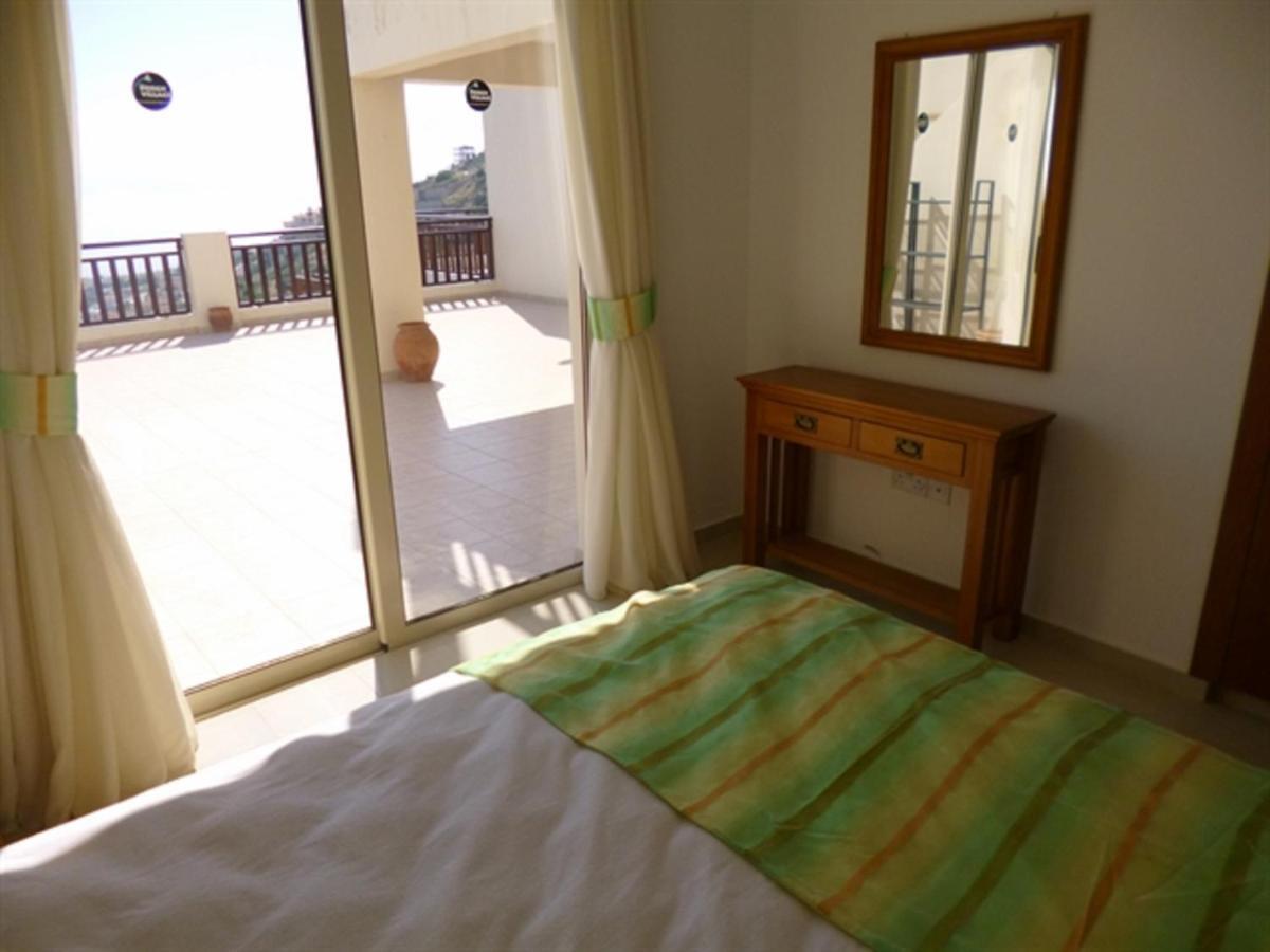 First Floor 2 Bedroom Apartment, Large Balcony, Amazing Sea Views, Communal Pool ペイヤ エクステリア 写真